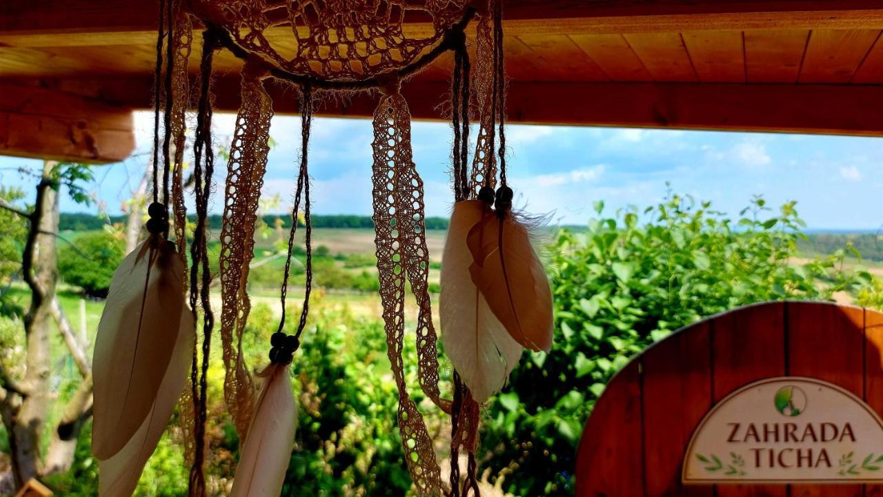 Penzion U Tri Ruzi Vrbice Exteriör bild